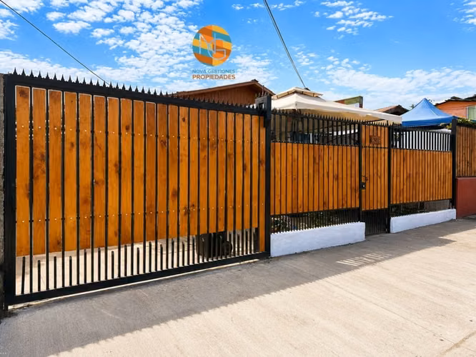 Oportunidad Peñalolén: Casa + Depto Interior | 3 E