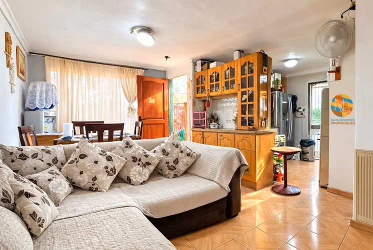 Oportunidad Peñalolén: Casa + Depto Interior | 3 E