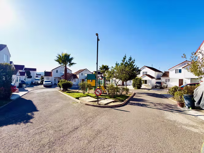 Casa En Arriendo, Condominio Alto Curauma