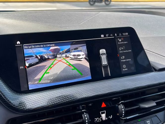 BMW 118 DYNAMIC 1.5T  2023 - Imagen 14