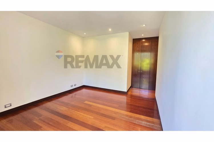 Condominio exclusivo, pocos departamentos