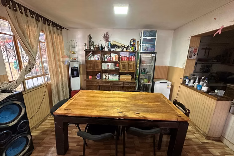 Se vende botillería con patente de alcoholes