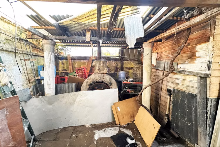 Se vende casa 3d 1b 2e con local comercial