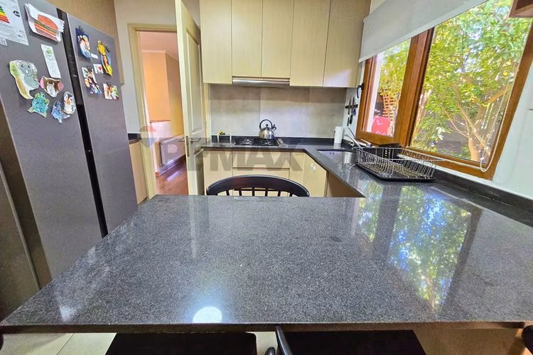 Venta en piedra roja, chicureo, impecable.