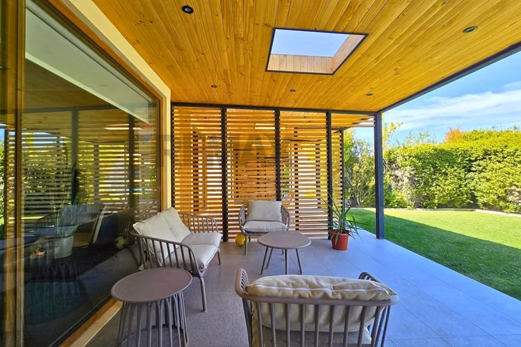 Venta en piedra roja, chicureo, impecable.