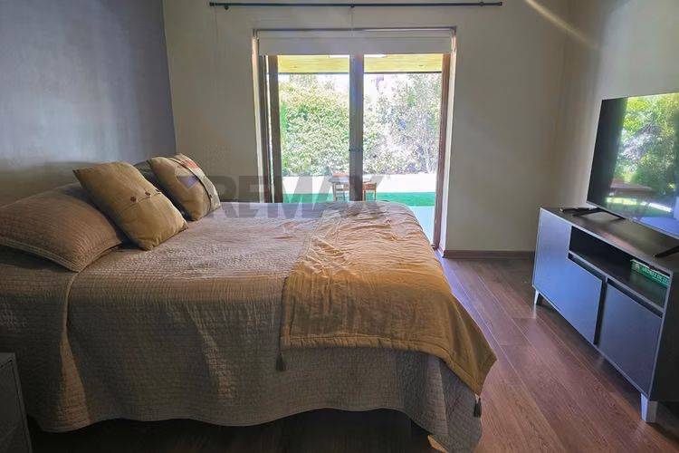 Venta en piedra roja, chicureo, impecable.