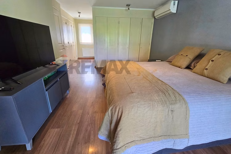 Venta en piedra roja, chicureo, impecable.