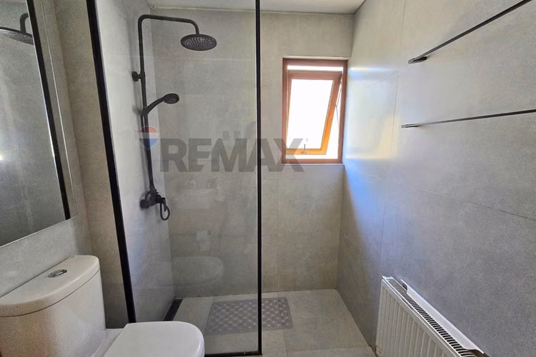 Venta en piedra roja, chicureo, impecable.