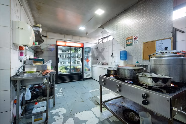 "restaurante en venta en el centro de quilicura"