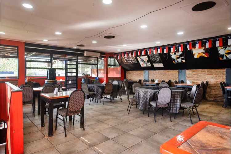"restaurante en venta en el centro de quilicura"