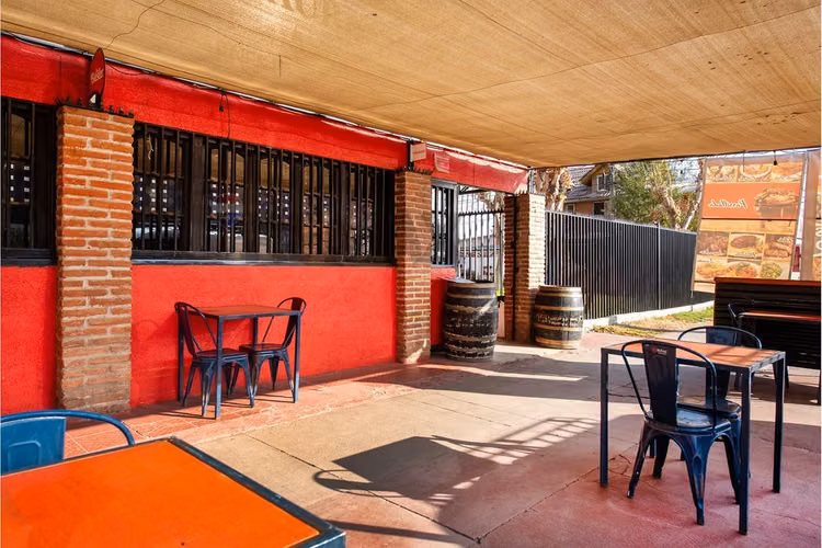 "restaurante en venta en el centro de quilicura"