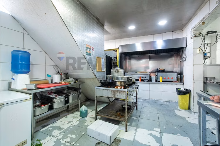 "restaurante en venta en el centro de quilicura"