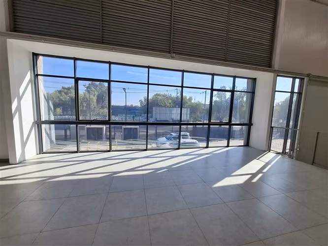 San Ignacio 660 y 136 m2 de oficinas por habilitar 5 est.