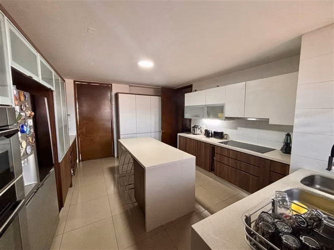 Departamento en arriendo de 3 dorm. en Vitacura