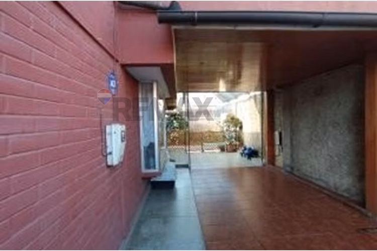 "casa de ensueño en el monte: 4d/4b y quincho"