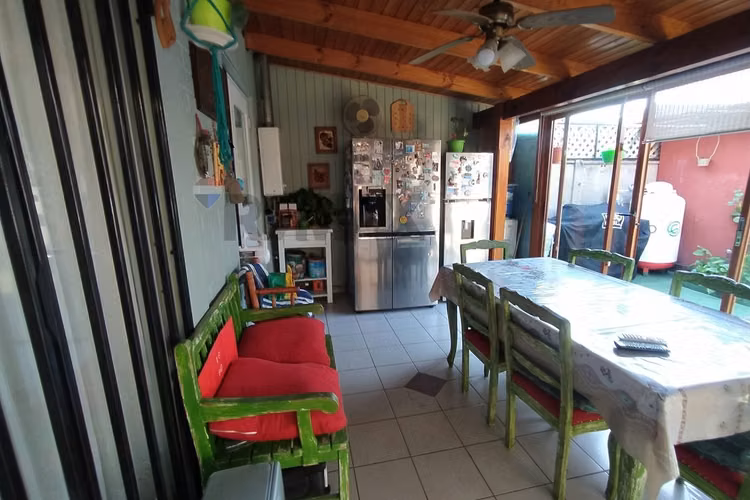 "casa de ensueño en el monte: 4d/4b y quincho"