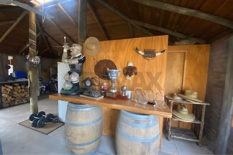 Tu hogar y pacela en las montañas de angostura