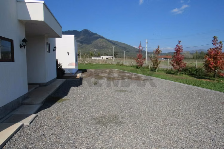 Casa de campo en venta: tranquilidad en curicó