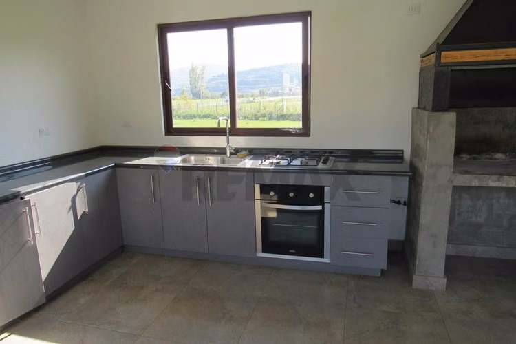 Casa de campo en venta: tranquilidad en curicó