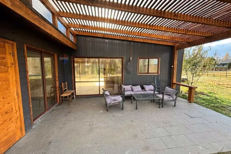 Venta casa pucon -villarrica vista al volcán.