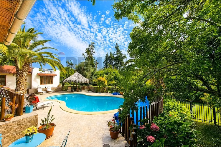 Casa exclusivo sector santa rita pirque