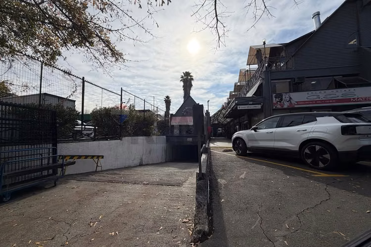 Local comercial doble con 2 pisos las pataguas - Imagen 18