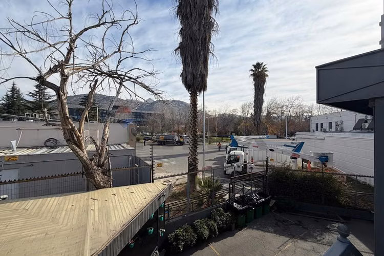 Local comercial doble con 2 pisos las pataguas - Imagen 11