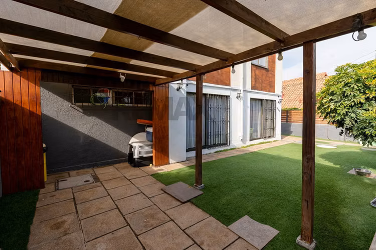 Remodelada 150 mts2/230 mts2 las condes, escocia