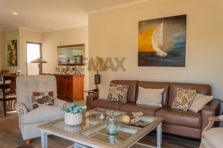 Casa de 1 piso en condominio de chicureo