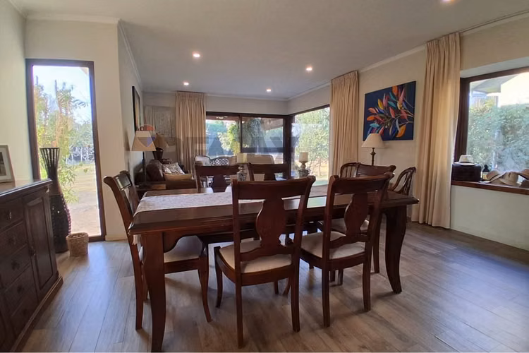 Casa de 1 piso en condominio de chicureo