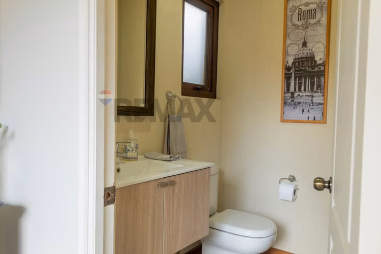Casa de 1 piso en condominio de chicureo