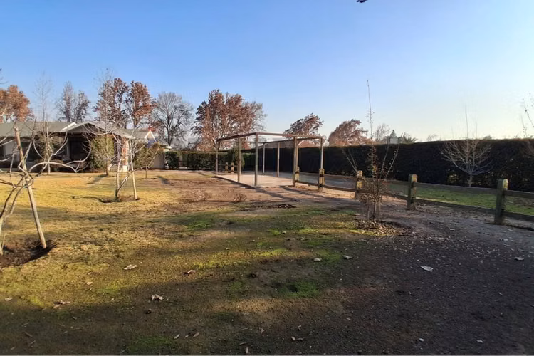 Casa de 1 piso en condominio de chicureo