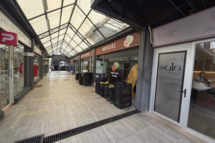 Local comercial doble con 2 pisos las pataguas