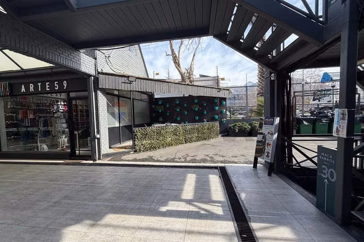 Local comercial doble con 2 pisos las pataguas - Imagen 15