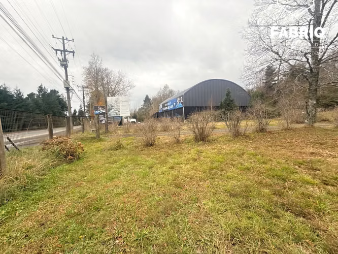 SE VENDE TERRENO CON POSIBILIDADES COMERICALES CAMINO VILLARRICA – PUCON