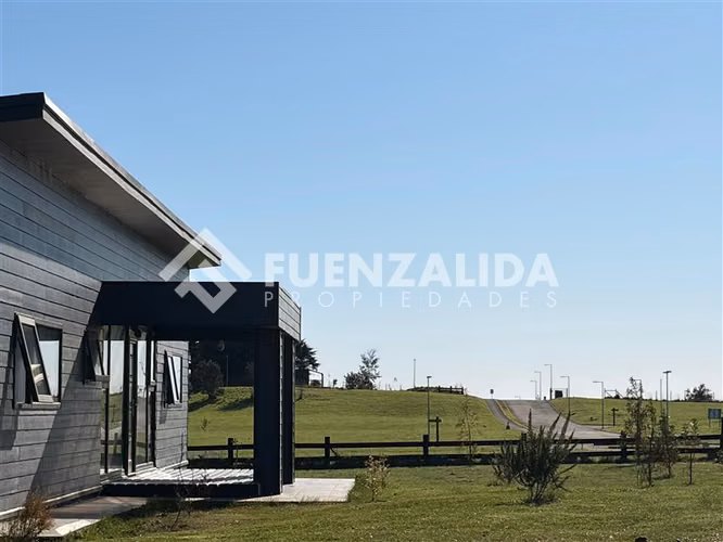 Venta Casa 3D todos en suite Condominio Santa Otilia - Imagen 2