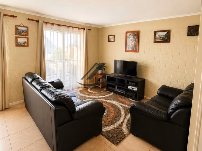 Hermosa casa de 3 dormitorios + sala de estar en exclusivo sector Reserva de Peñablanca - Imagen 4