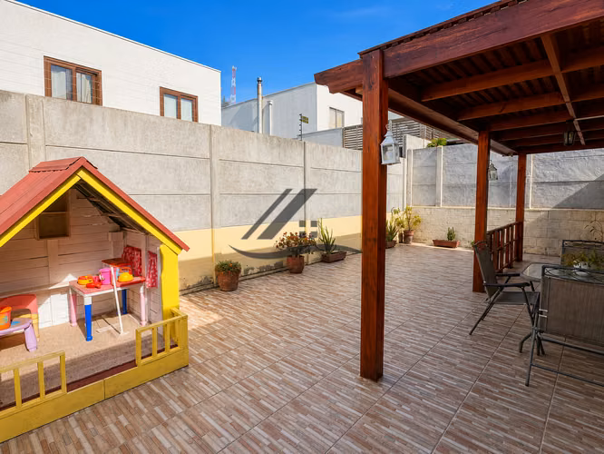 Hermosa casa de 3 dormitorios + sala de estar en exclusivo sector Reserva de Peñablanca - Imagen 6