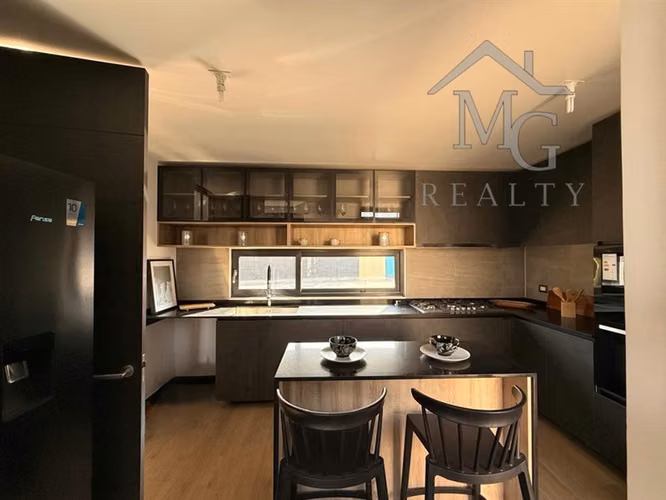 Casa en venta de 3 dorm + estar ampliable y terrazaen Colina