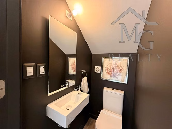 Casa en venta de 3 dorm + estar ampliable y terrazaen Colina