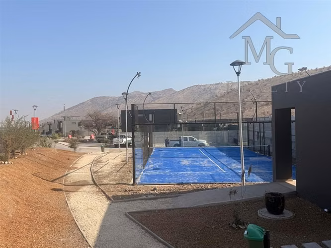 Casa en venta de 3 dorm + estar ampliable y terrazaen Colina