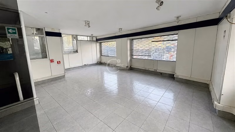 Local Comercial en arriendo en Santiago, Metro Santa Lucía - Imagen 6