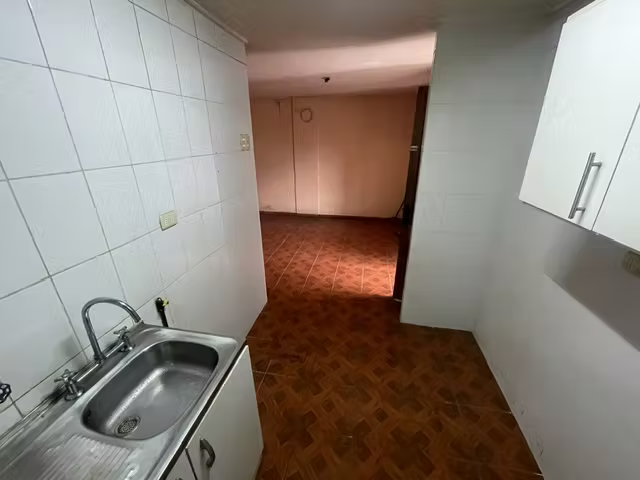 VENDE EXCELENTE CASA BOBADILLA-SAN JAVIER