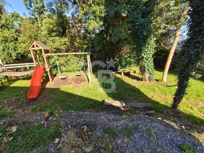 Excelente Propiedad Comercial con Vista al Lago.