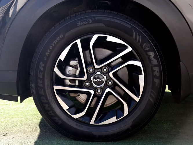 KIA CARENS 2023