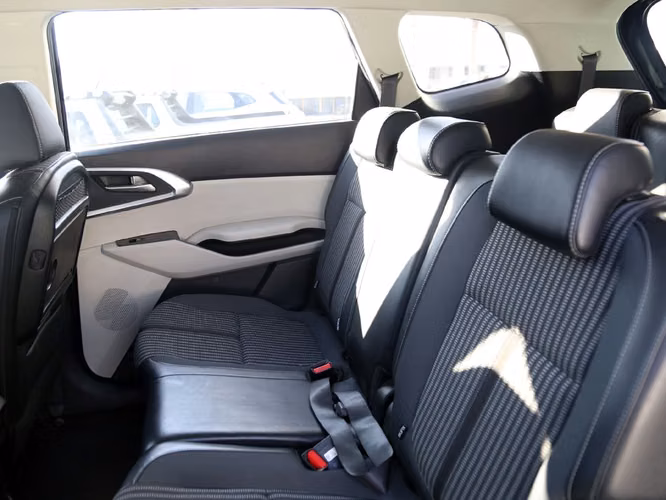 KIA CARENS 2023