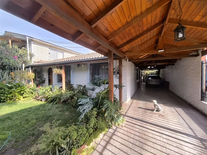Casa en venta de 3 dorm. en Maipú pajaritos