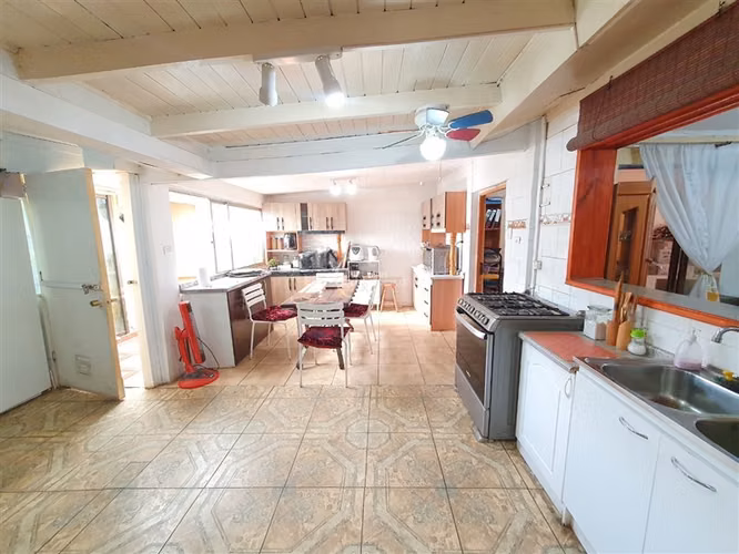 CASA 4 dorm. Sur - Oriente, en La Reina