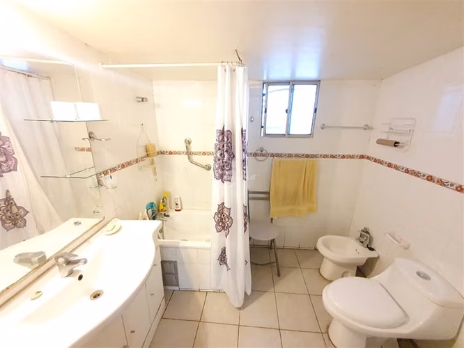 CASA 4 dorm. Sur - Oriente, en La Reina