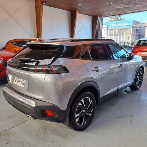Peugeot 2008 Allure 1.2 2022